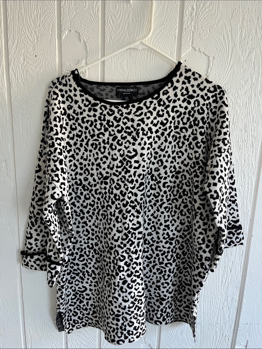 Cynthia Rowley Black & White Leopard-Print Knit Pullover -1X